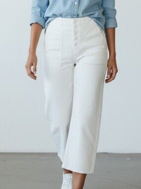 GAP Optic White Cropped Button Fly Pants 6